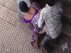 Flagra amador de casal tarado dando uma rapidinha na rua