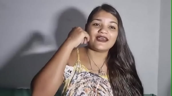 Novinha mostrando a periquita